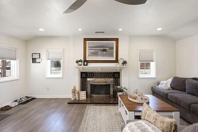 Building Photo - Fletcher Hills/El Cajon 3Br House