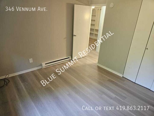 Building Photo - 346 Vennum Ave