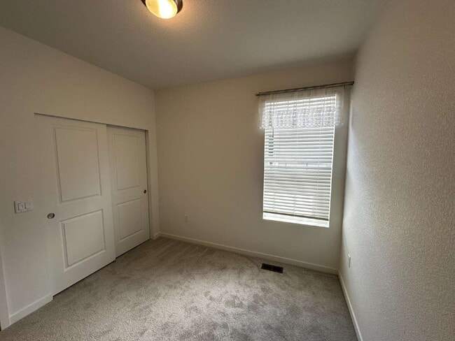 Building Photo - **AVAILABLE NOW!! Age 55+ Gated Community ...