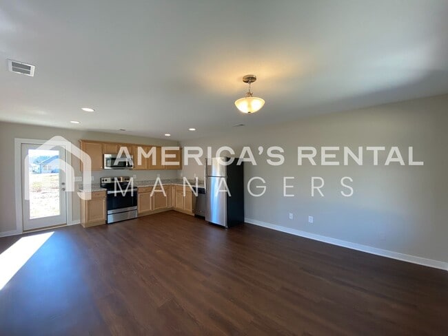 Building Photo - MOVE IN SPECIAL!!! - Wonderful Home for Rent in Talladega, AL... Available to View Now!!! - Sign ...