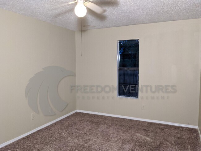 Building Photo - 2300 Grayson Valley Dr