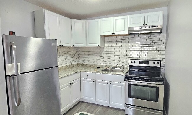 Building Photo - 78 Homeside Ave