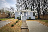Building Photo - Terrybrook1930