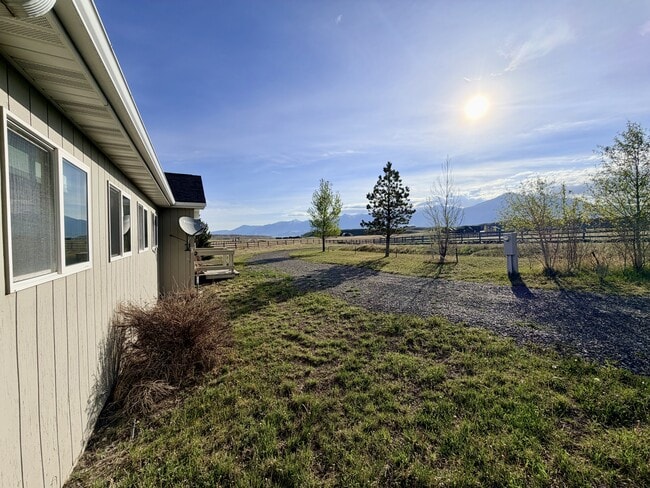 Building Photo - 51 Yellowstone Trail