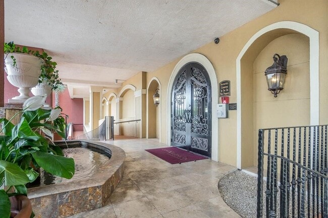 Building Photo - 1711 Old Spanish Trl