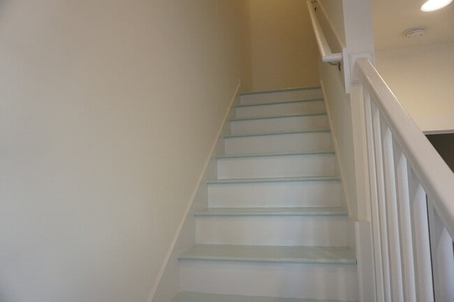 Building Photo - 4032 Tamarisk Ln