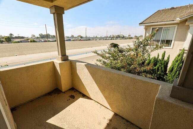 Building Photo - 2942 Claremore Ln