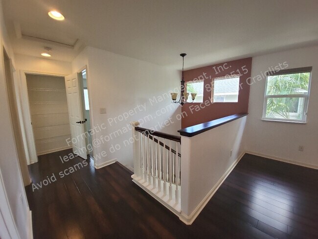 Building Photo - Elegant 4-Bedroom Home with Loft in Presti...