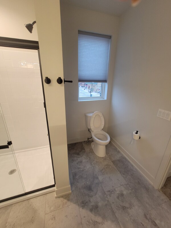 Building Photo - 302 W Liberty Dr