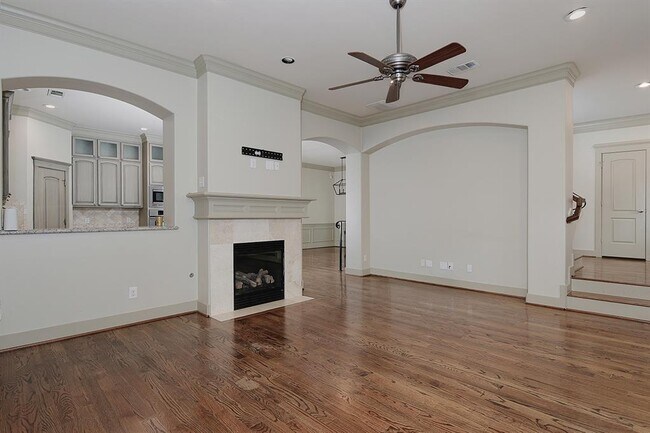 Building Photo - 514 Cortlandt St