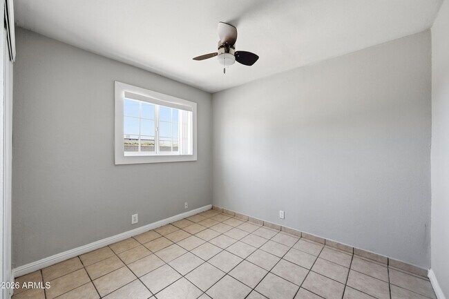 Building Photo - 5206 W Ocotillo Rd