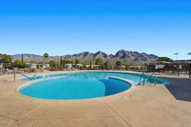 Building Photo - 10675 N Kilimanjaro Ave