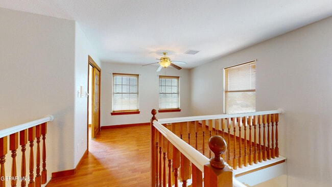 Building Photo - 9033 Leo St