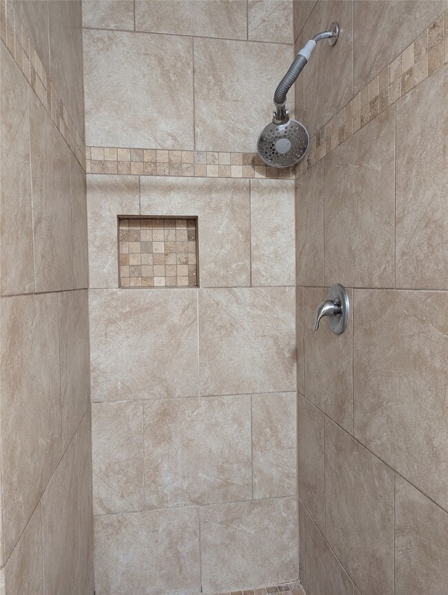 Building Photo - 1810 Mustang Springs Dr