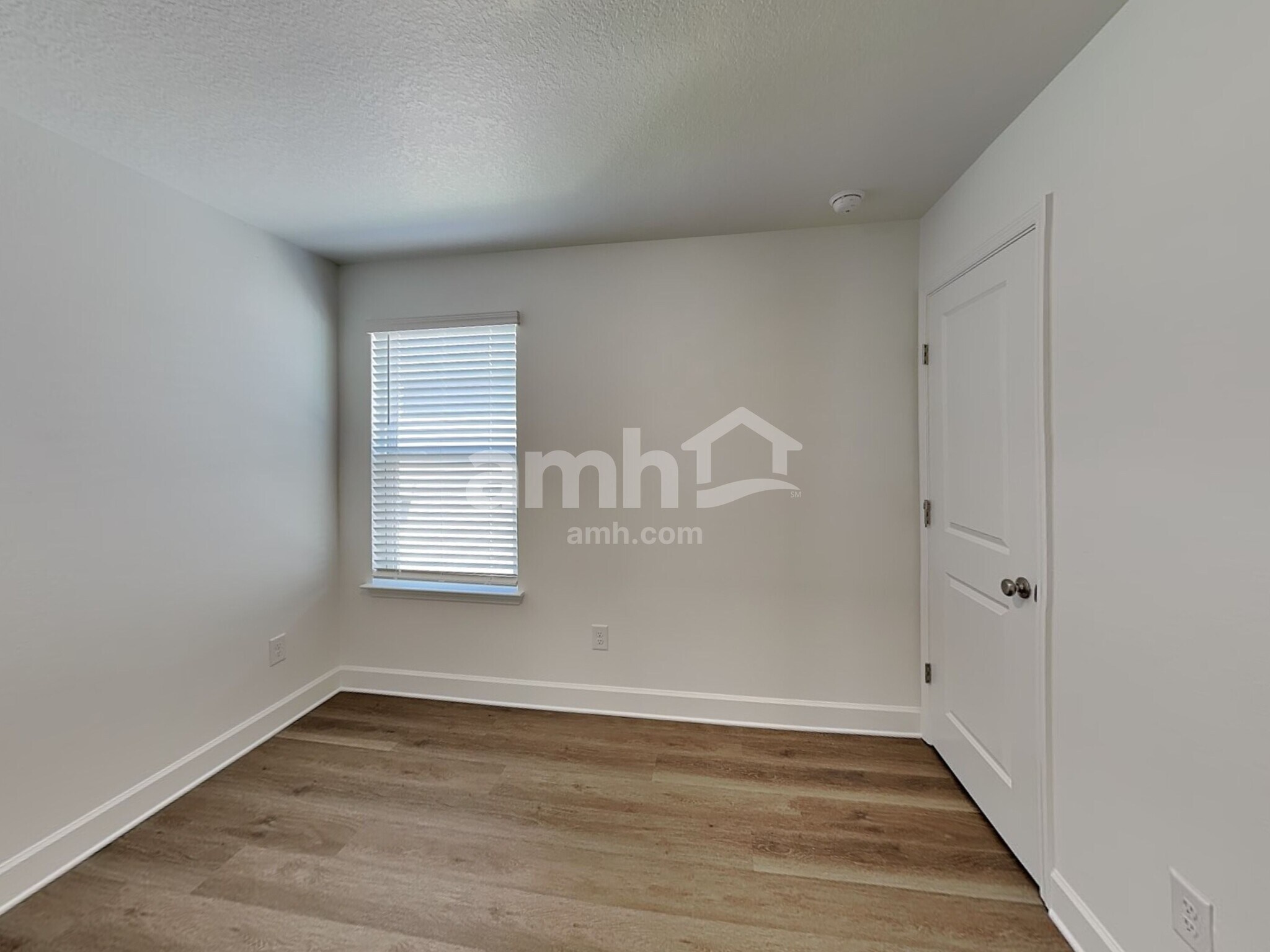 Building Photo - 16446 Cheyanne Ct