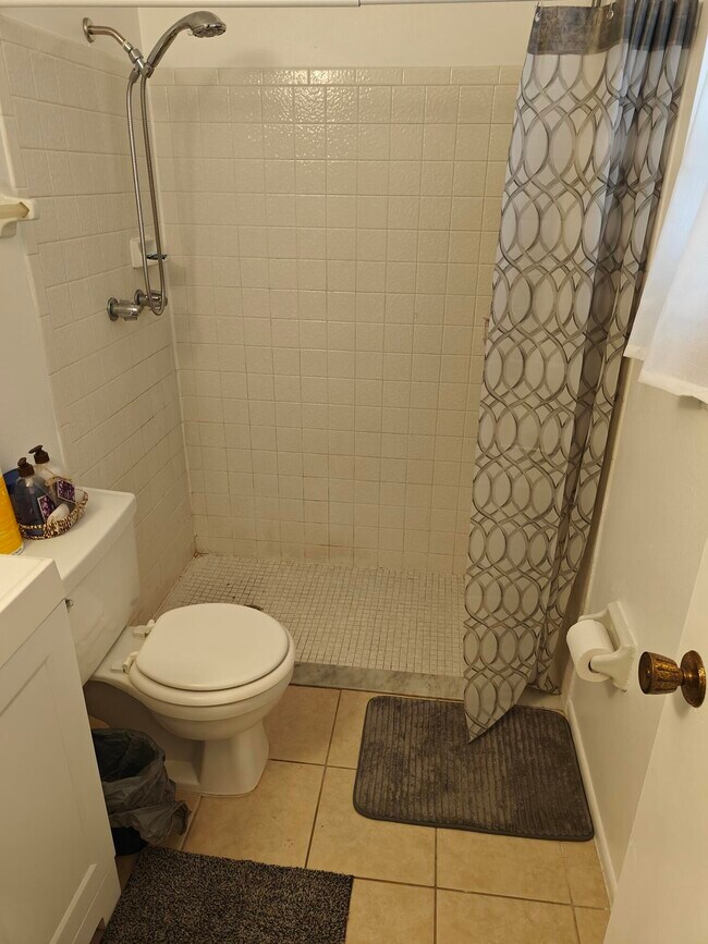Building Photo - 410 Fernandina St NW