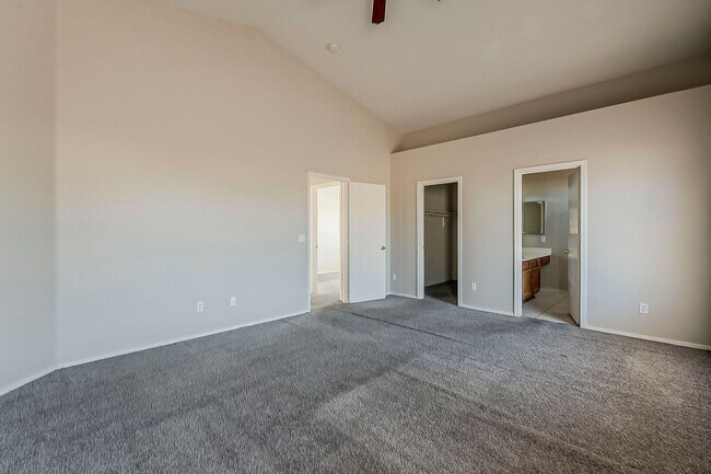 Building Photo - Home for rent