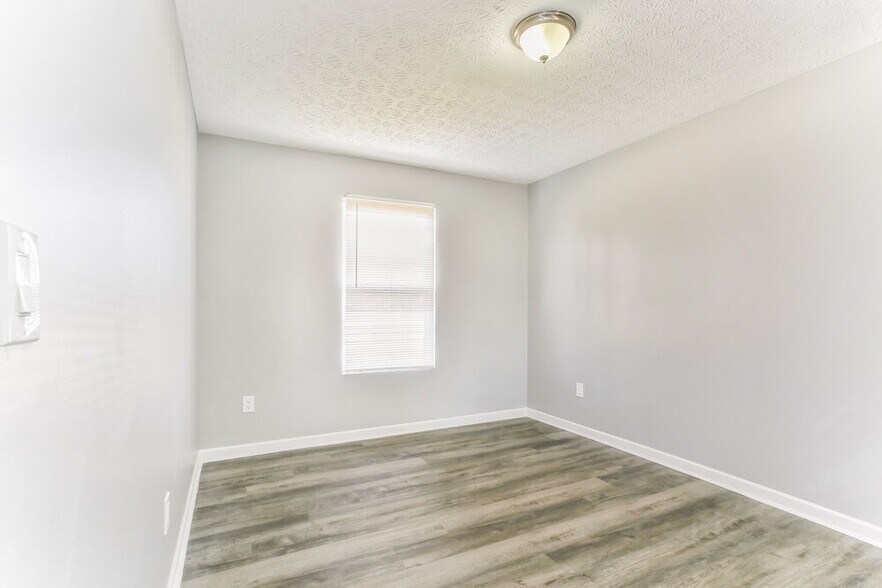 Building Photo - 3226 Herr Dr