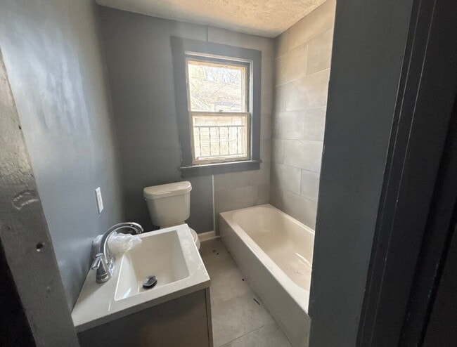 Building Photo - Fully Renovated 3BR Home in South Memphis – Section 8 Welcome!