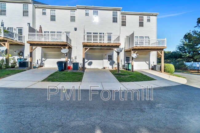 Building Photo - 15744 Kensington Palace Ln