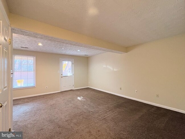 Building Photo - 2120 Commissary Cir