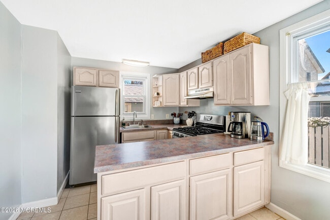 Building Photo - 100 Mt Tabor Way