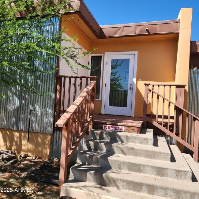Building Photo - 399 Ewing Trail