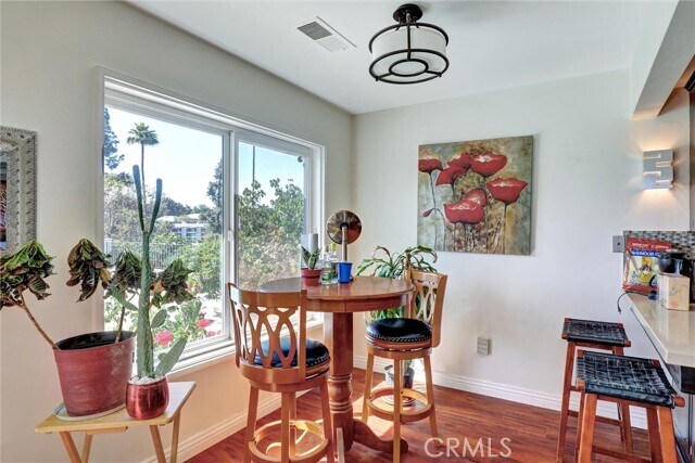 Building Photo - 5625 Vía Junipero Serra