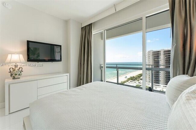 Building Photo - 6801 Collins Ave