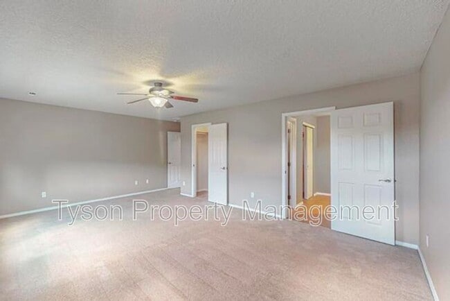 Building Photo - 10228 Nacimiento St NW