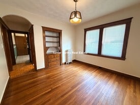 Building Photo - 51 Dearborn St