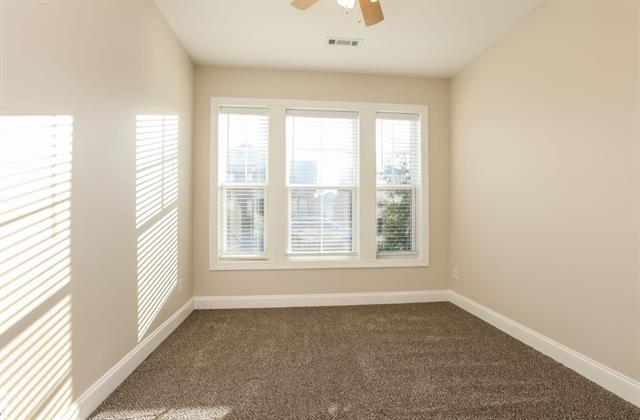 Building Photo - 106 Valley Forge Ln