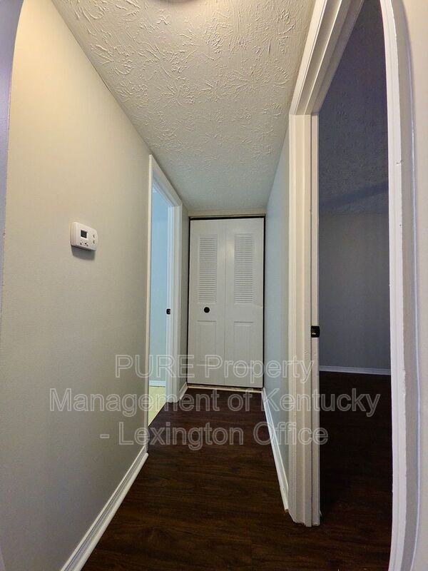 Building Photo - 356 Redding Rd