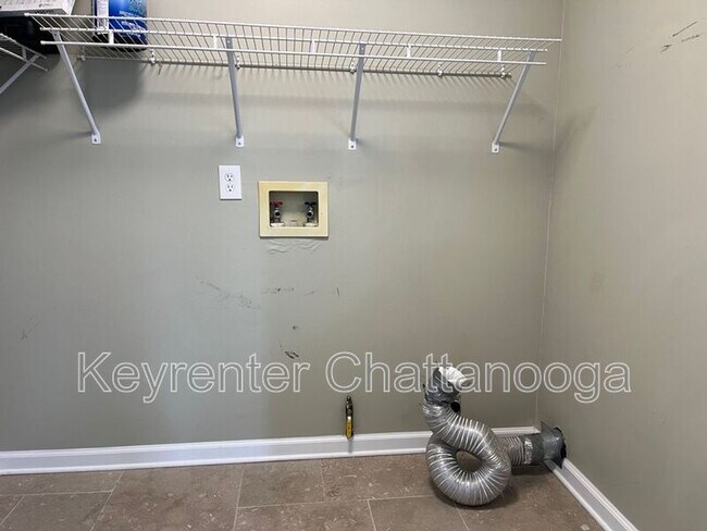 Building Photo - 6528 Harbor View Dr