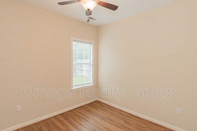 Building Photo - 686 Old Cahaba Dr
