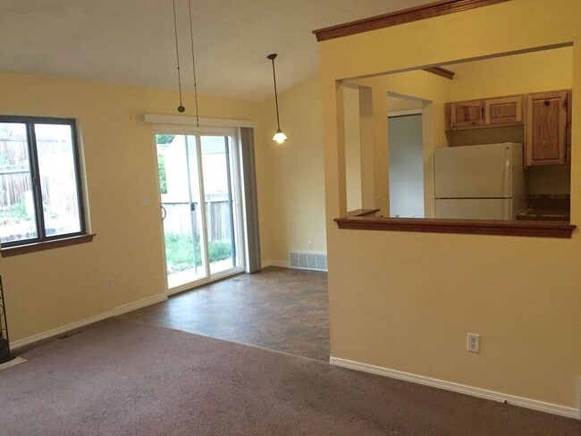 Building Photo - 6460 Mohican Dr