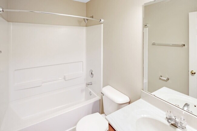 Building Photo - 48 Stonewall Creek Ct