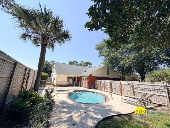 Building Photo - 4504 Boca Dr