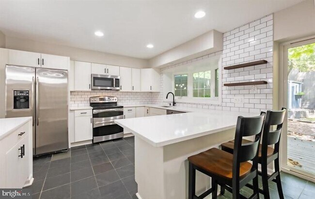 Building Photo - 2317 37th St NW