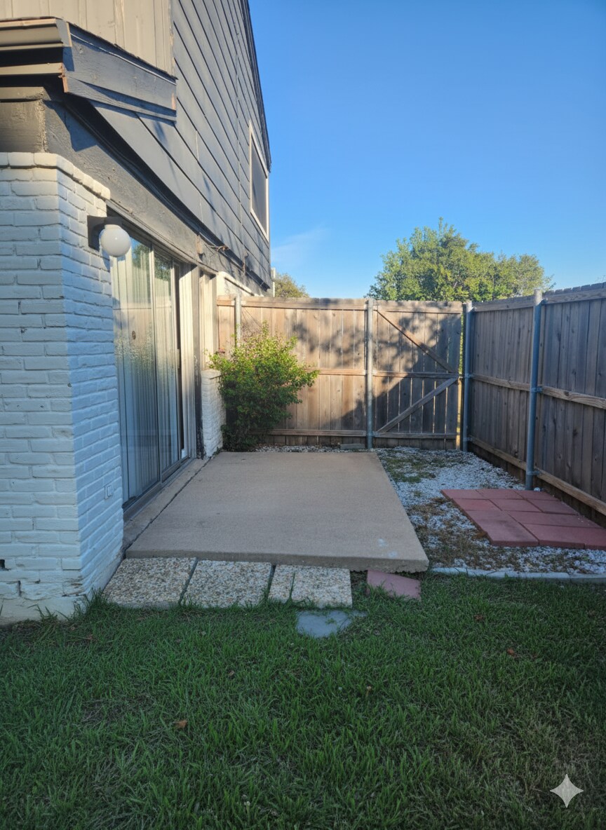 backyard2 - 210 Trellis Pl