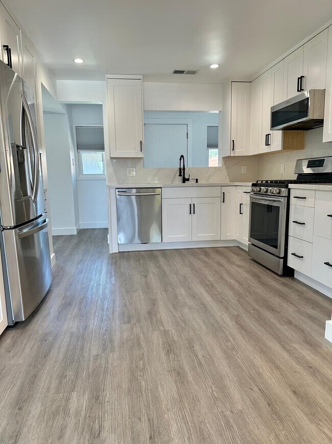 Building Photo - 2485 W Ave 133rd