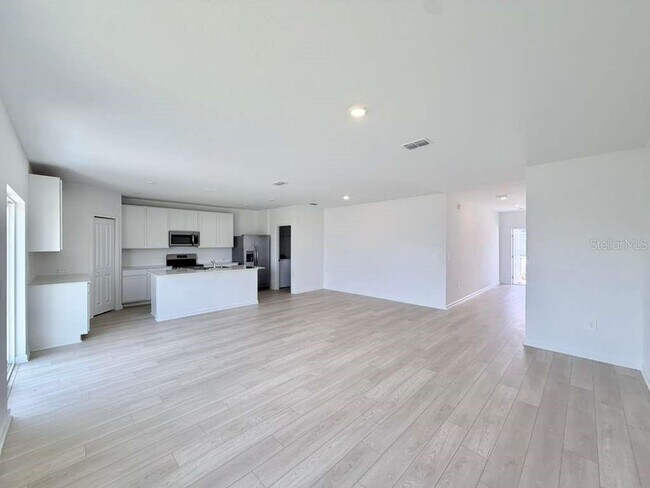 Building Photo - 6472 Domizio Dr