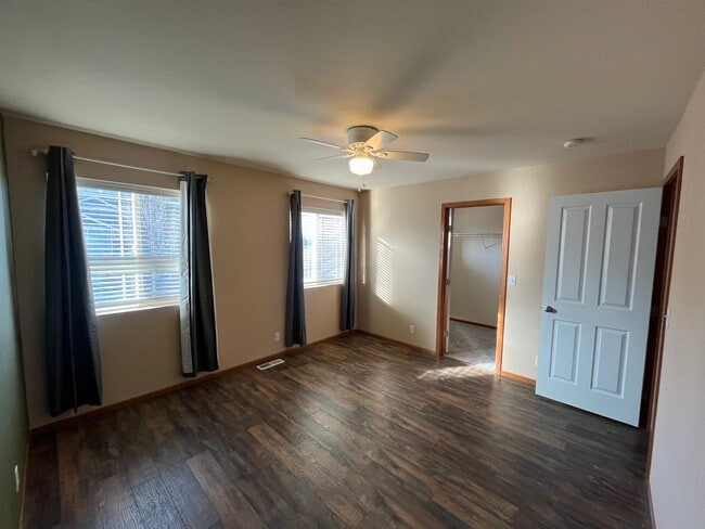 Building Photo - 18345 Mt Townsend Dr NE