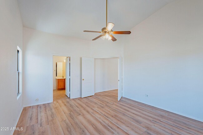 Building Photo - 43741 W Wade Dr