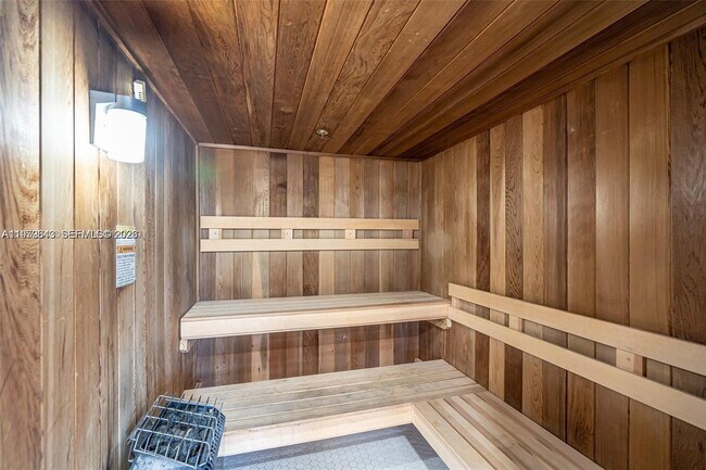 Building Photo - 19111 Collins Ave