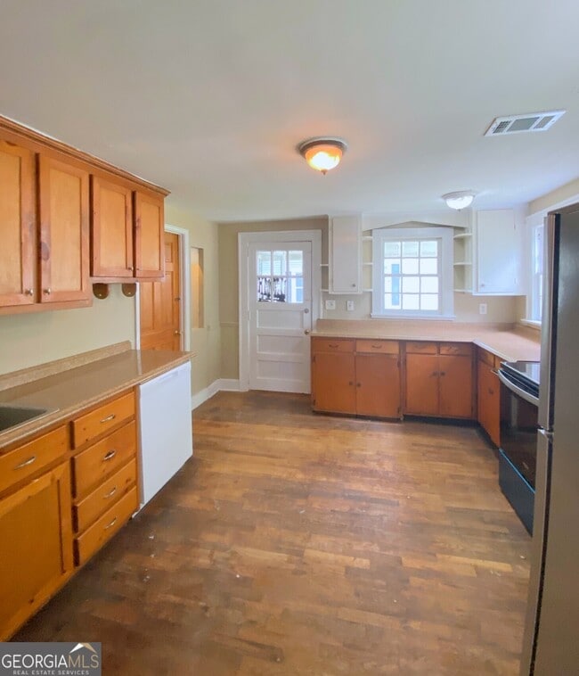 Building Photo - 234 Broad St