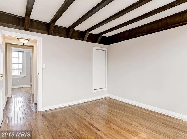 front bedroom - 1406 Haubert St