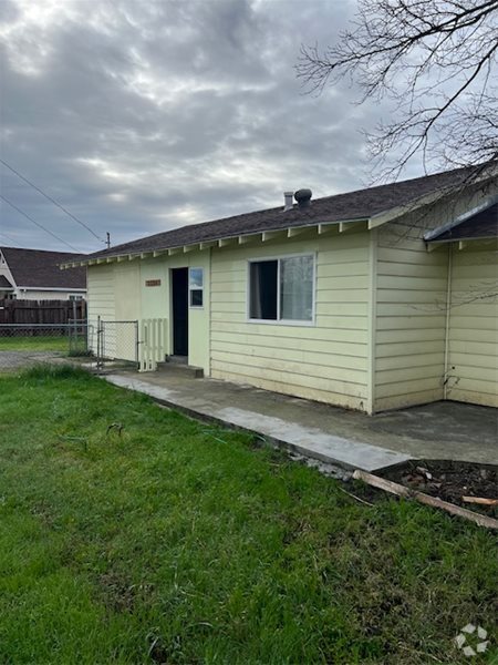 Building Photo - 5524 Alicia Ave