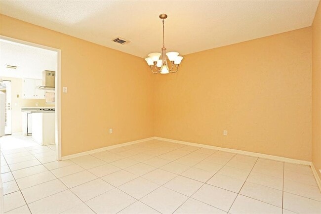 Building Photo - 21611 Cimarron Pkwy