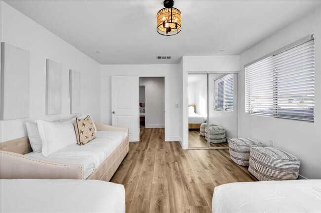 Building Photo - 83796 Moreno St